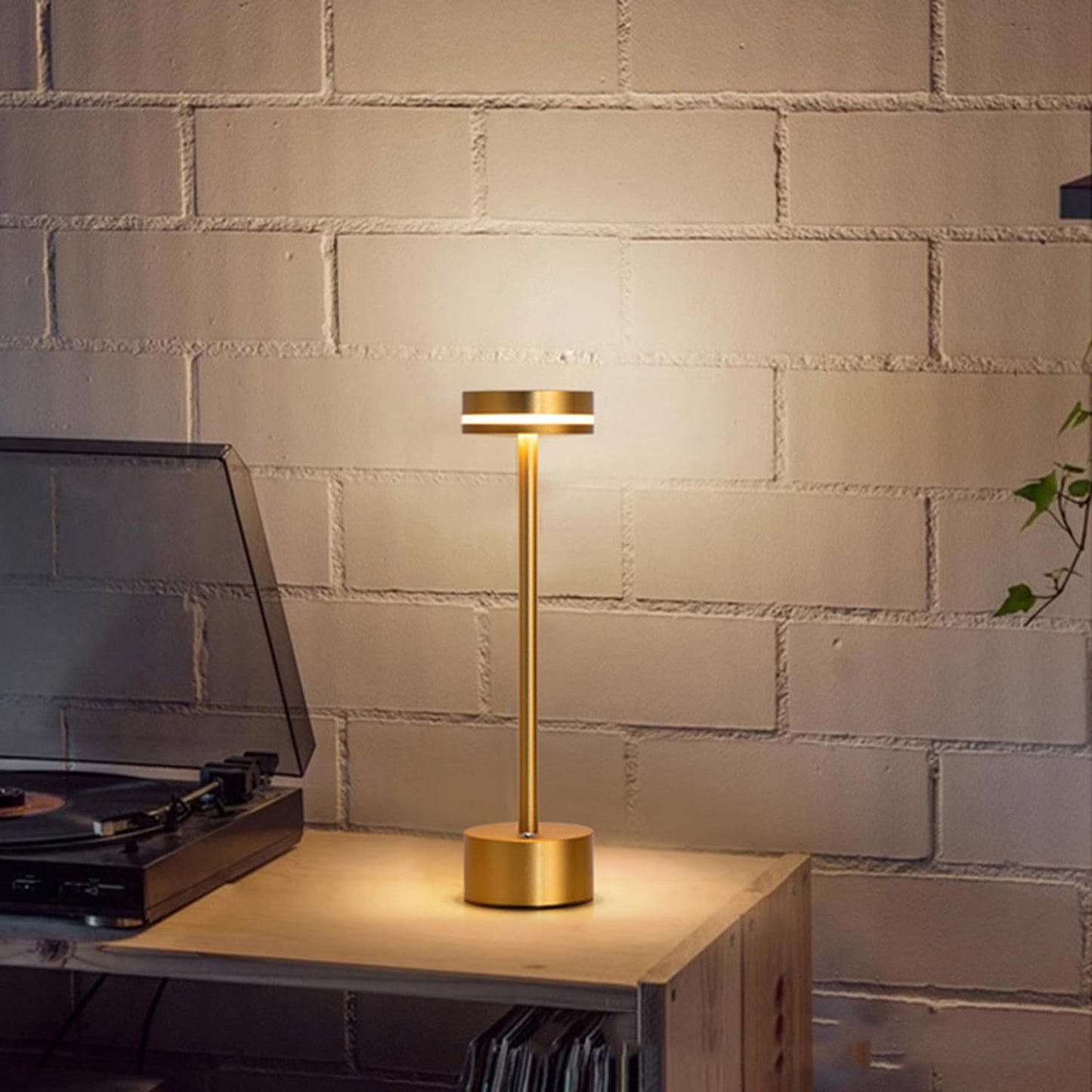 Lampe de Table LED Rechargeable en Aluminium – Intensité Réglable